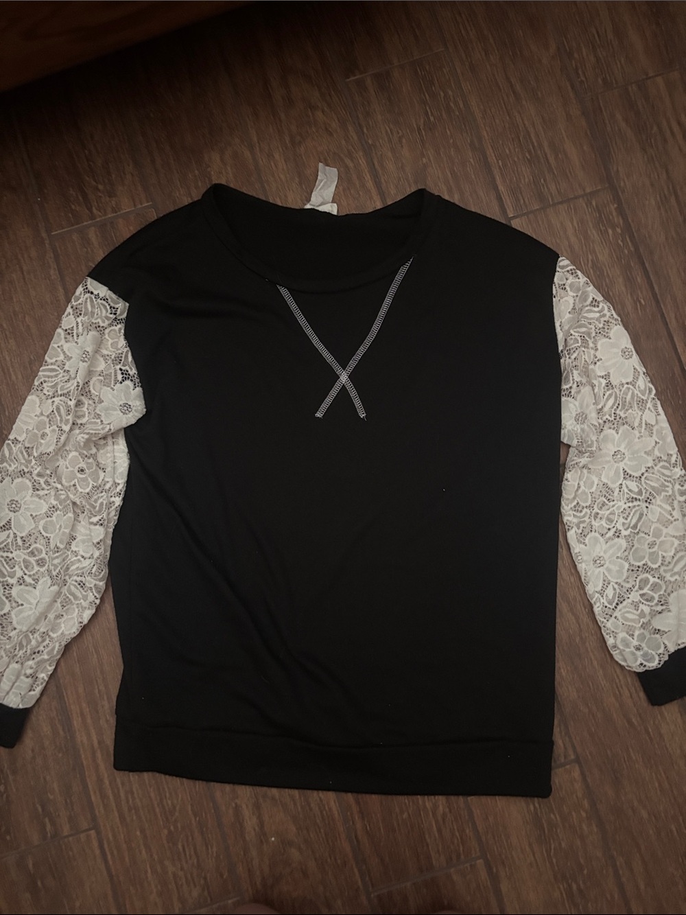 Black Long Laced Sleeve Pullover Top